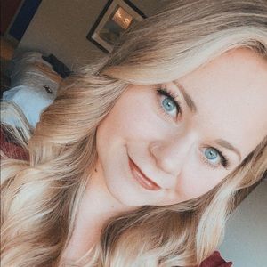 Meet your Posher, Chelsie